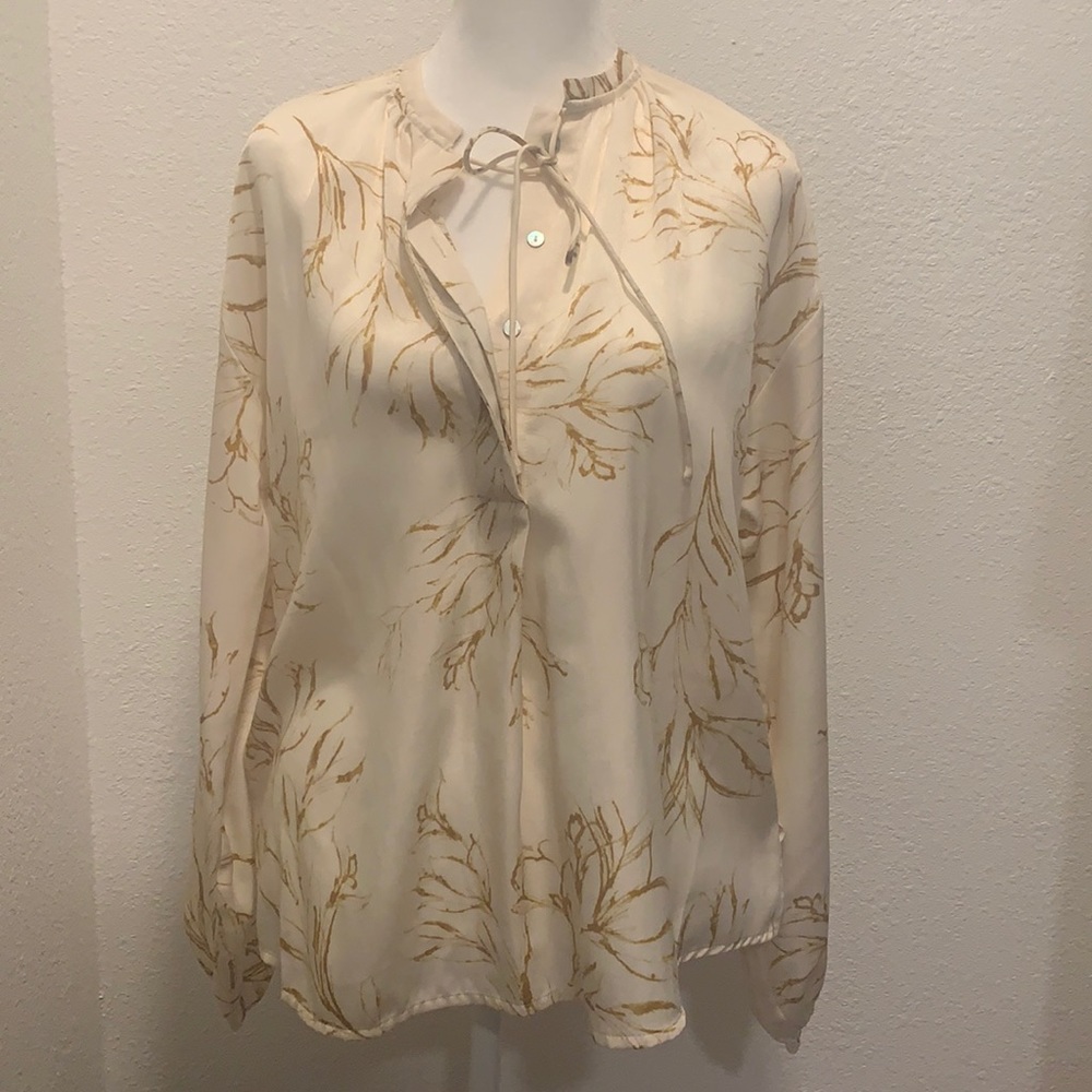A New day blouse size XS
